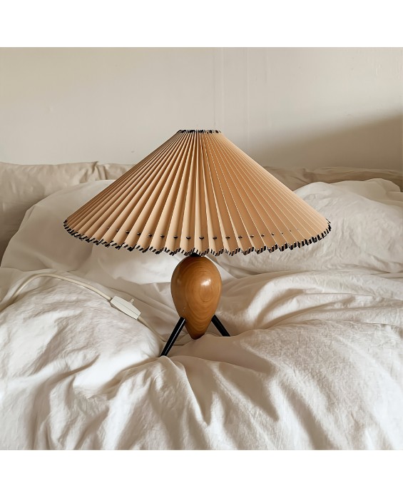 Solid Wood Medieval Style Pleated Table Lamp