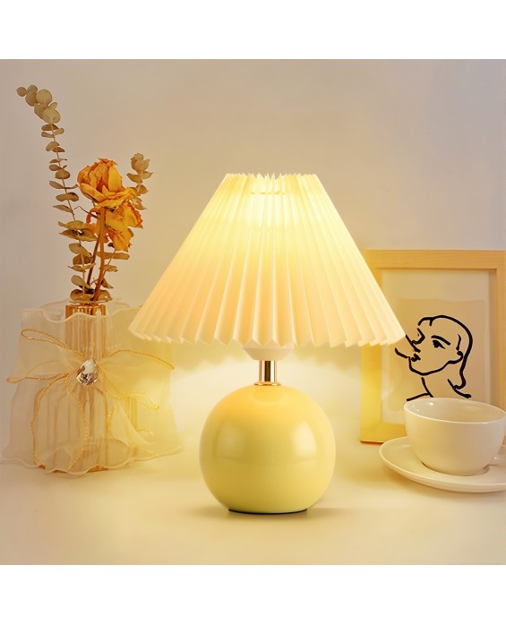 Retro Bedside Pleated Table Lamp