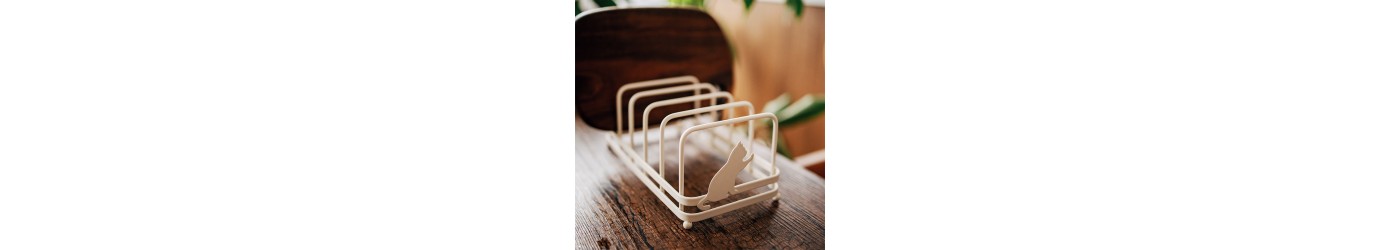Desktop shelf