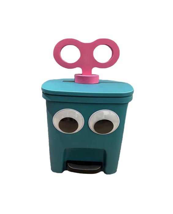 Cute Cartoon Trash Can