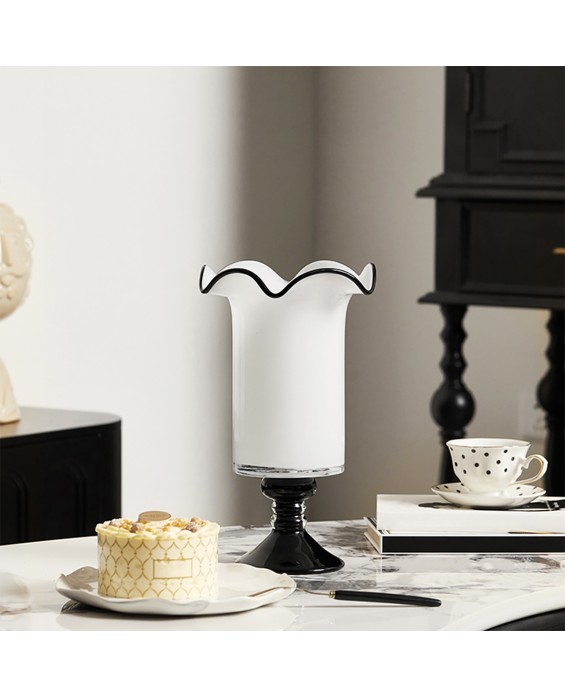 Corrugated Mouth Goblet Glass Vase